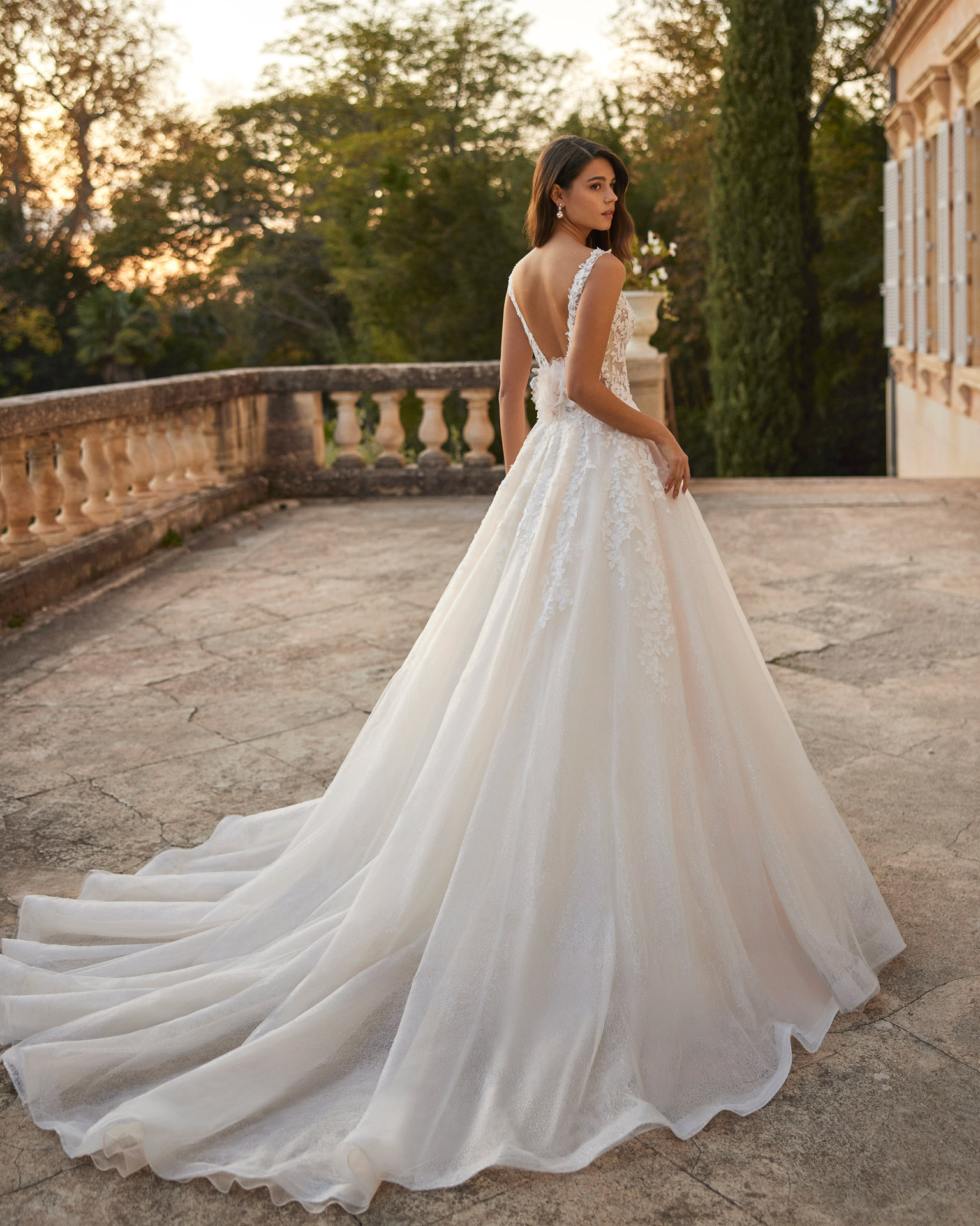 1R08_VALLERIA_ROSA_CLARA_3_robe_de_mariee_marseille_aubagne_montpellier (3)