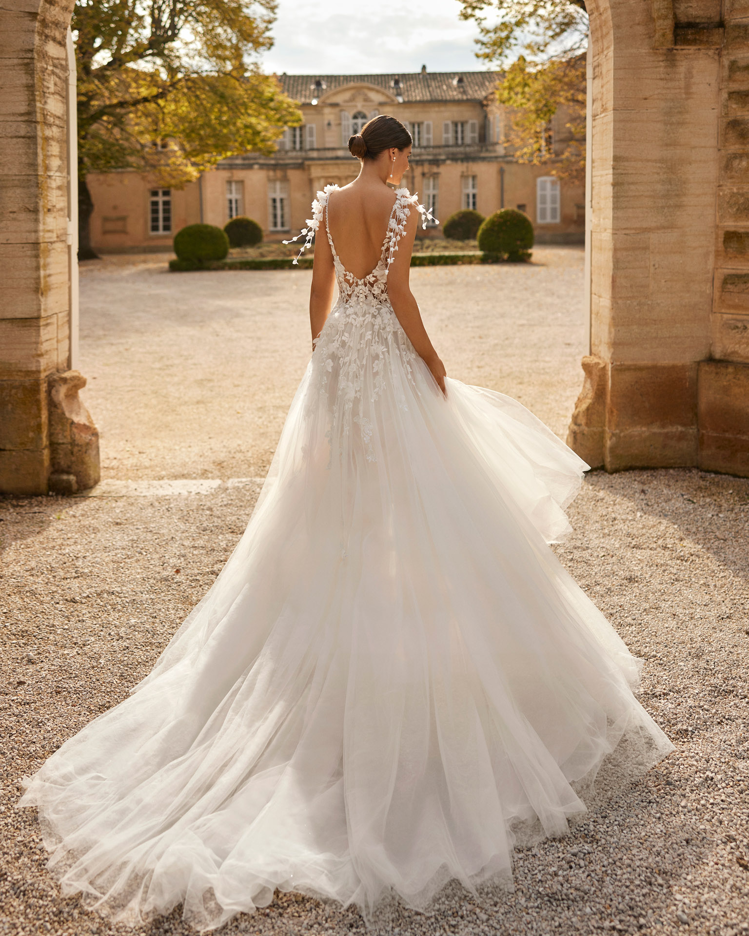 1R10_VALS_ROSA_CLARA_4_robe_de_mariee_fluide_aubagne_marseille_toulon (3)