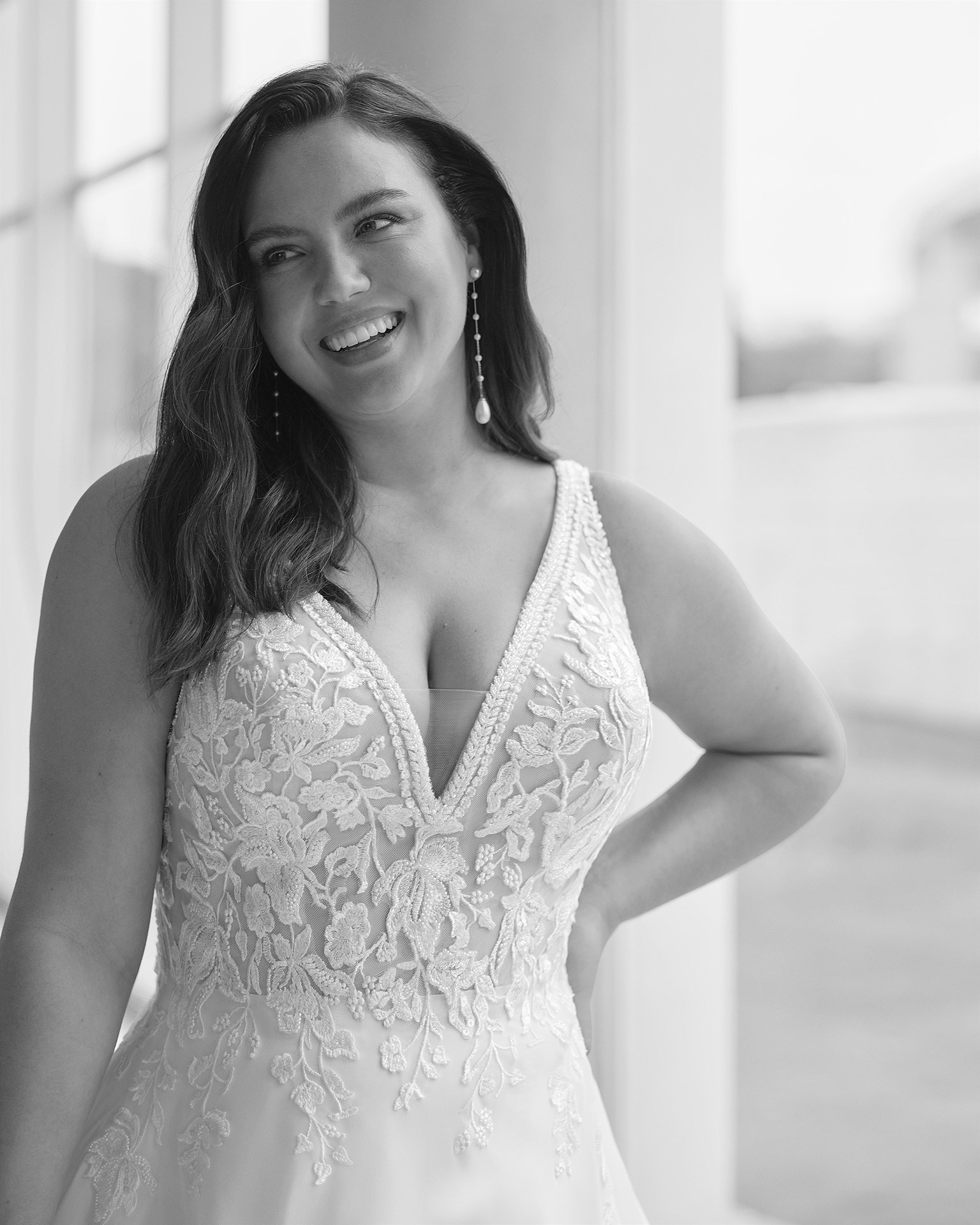 7I02_MAIYA_MARTHA_BLANC_3-robe-de-mariee-grande-taille-curve-Aubagne-Marseille-Aix-Ivana-Bianca-Martha-Blanc