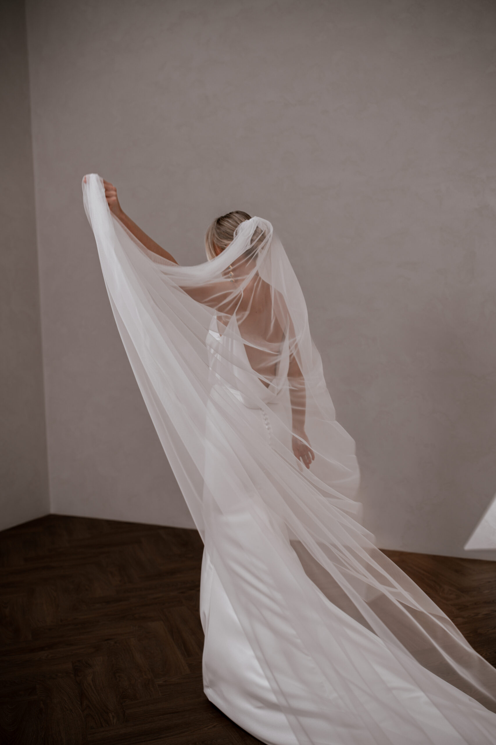 alfie-made-with-love-robe-mariee-sirene-dos-nu-aubagne-marseille-france (2)