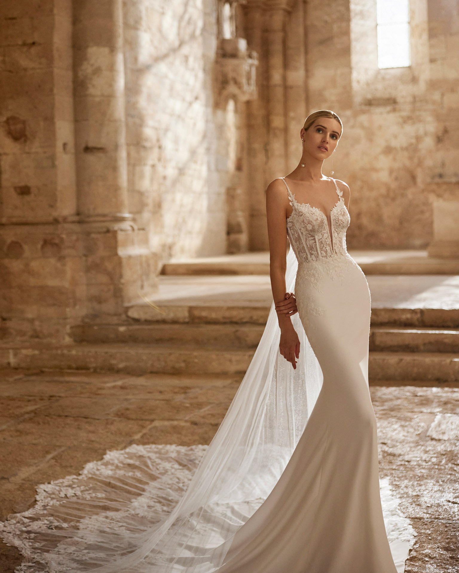 lilith-rosa-clara-robe-mariee-traine-cathedrale-aubagne-aix (2)