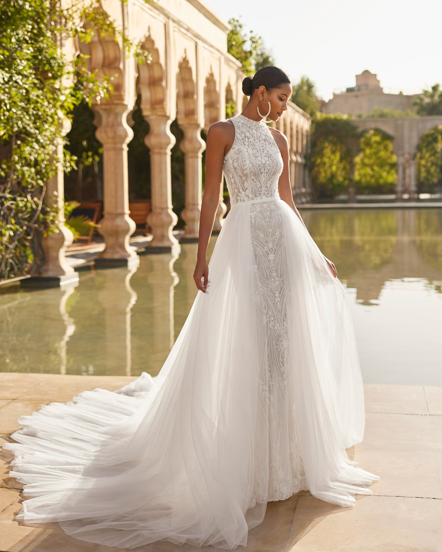 olga-rosa-clara-robe-mariee-dentelle-col-halter-americain-surjupe (3)