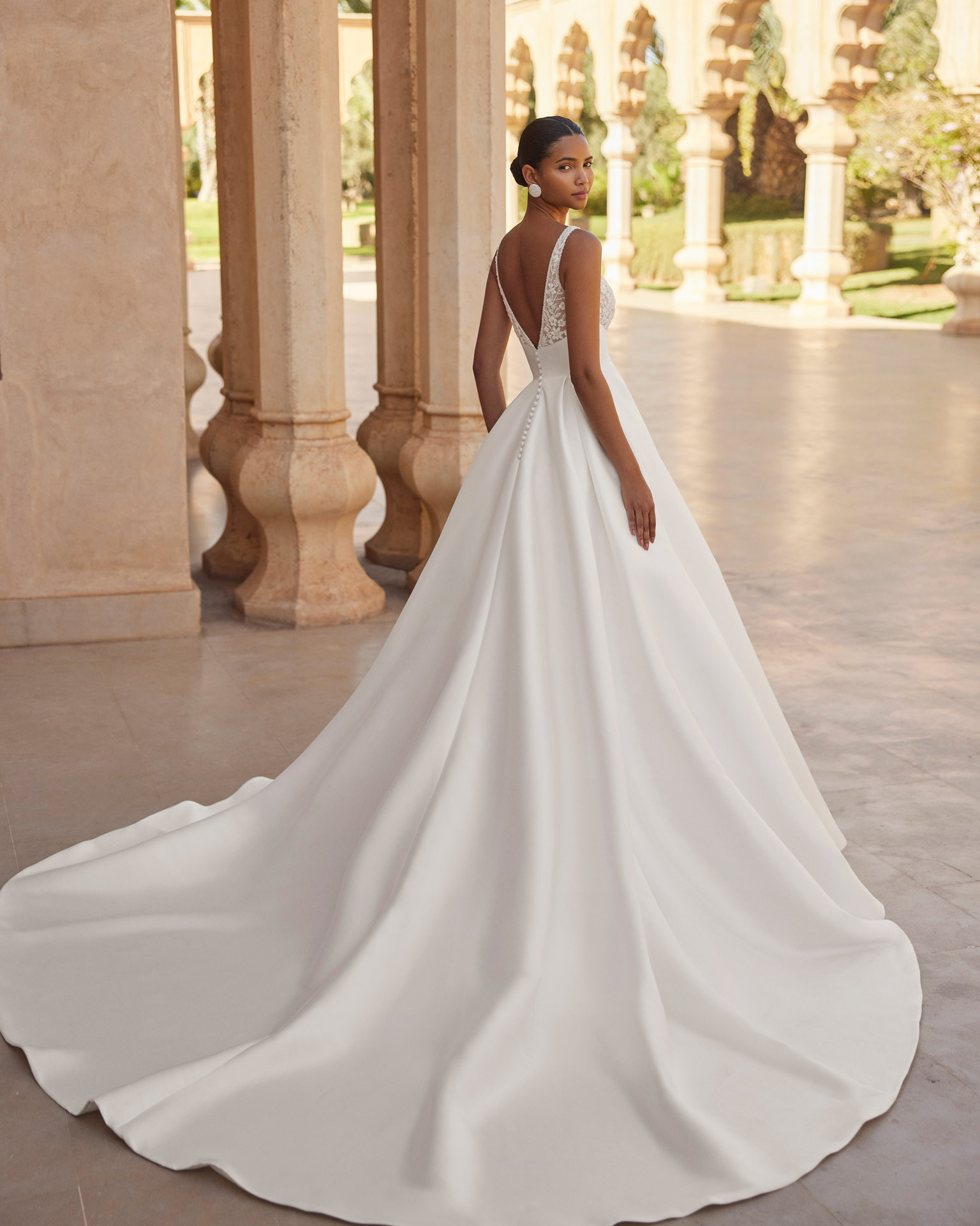 ordaz-rosa-clara-robe-mariee-satin-dentelle-aubagne-toulon (3)