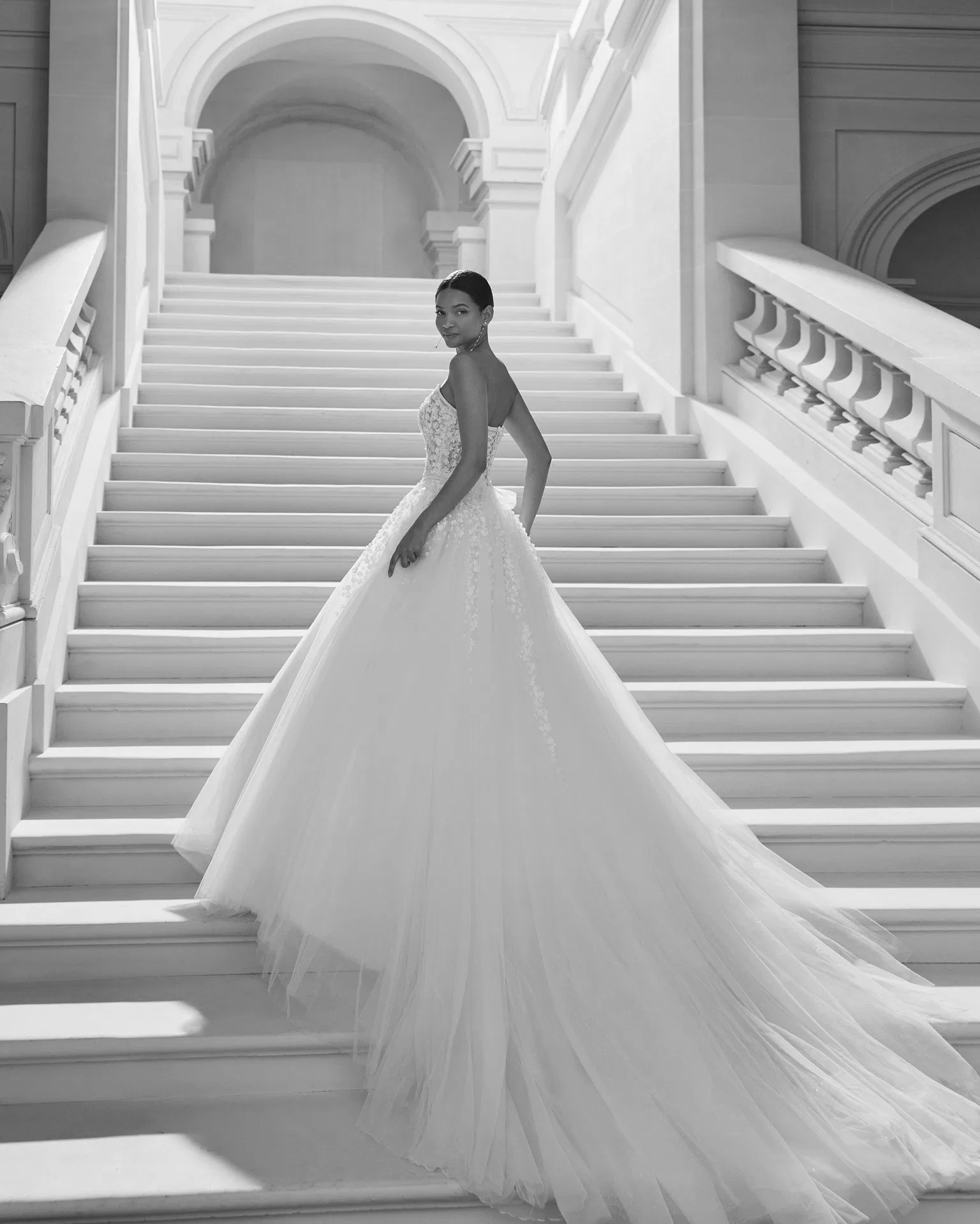Robe de mariée de dos Alexia Rosa Clara au showroom Ivana Bianca à Aubagne