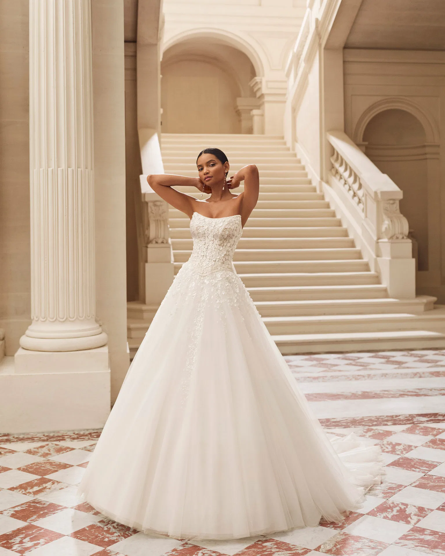 Robe de mariée bustier trapèze Alexia Rosa Clara au showroom Ivana Bianca à Aubagne