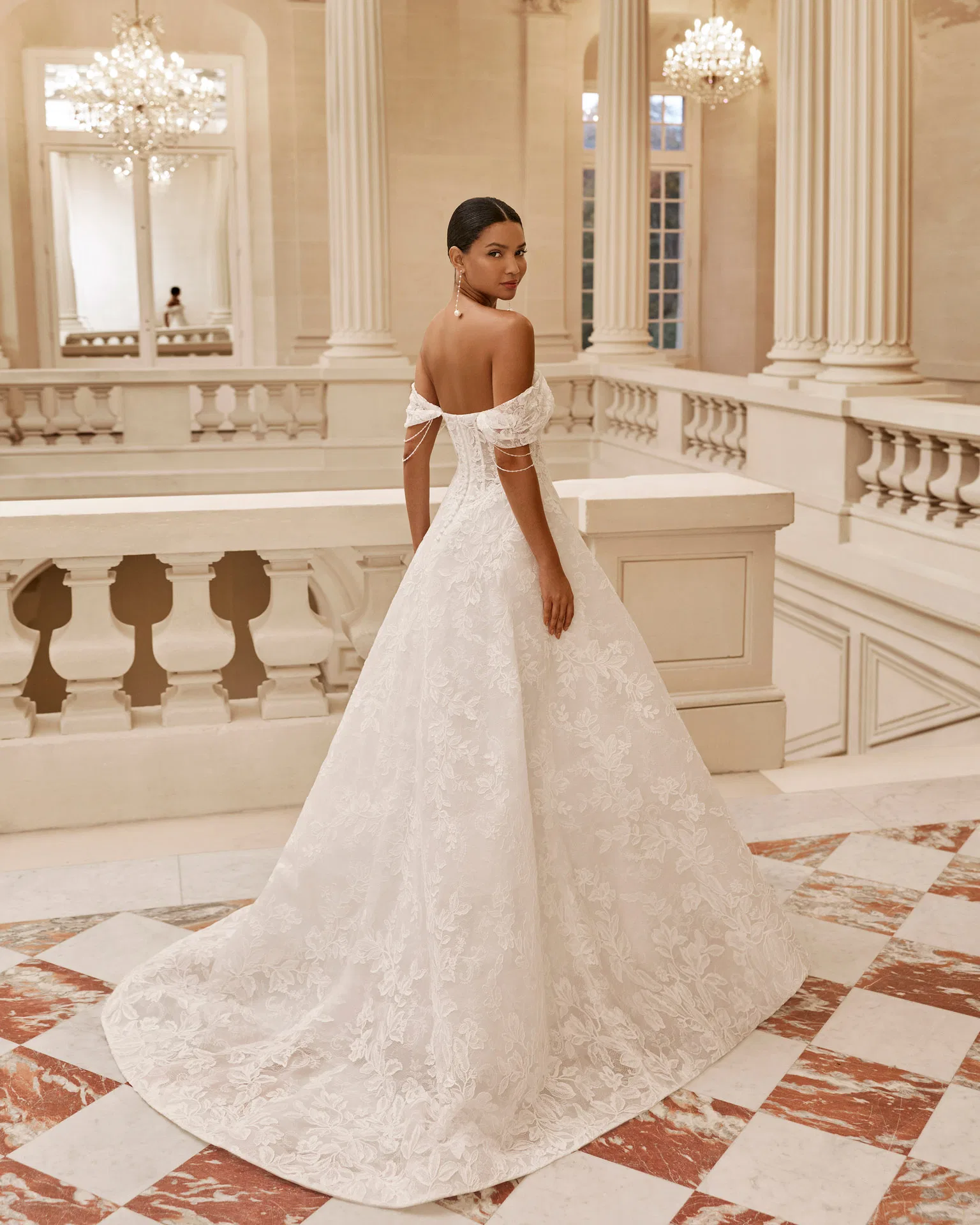 Robe de mariée Amanda Rosa Clara de dos au show room Ivana Bianca