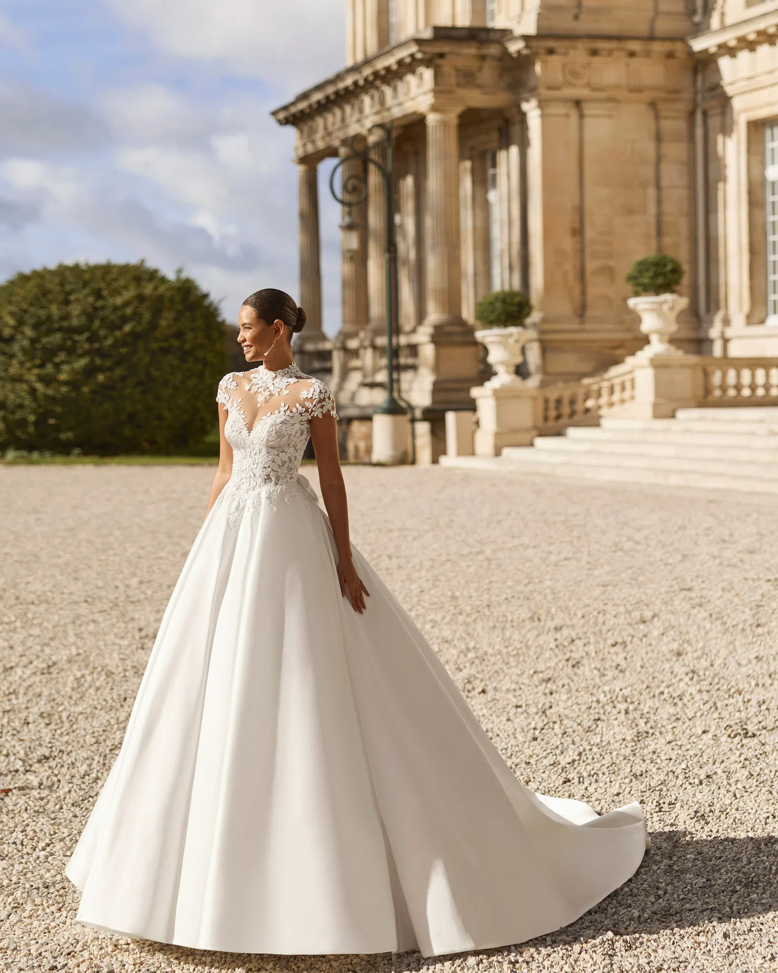 Robe de mariée Amanda Rosa Clara haut en dentelle bas en satin