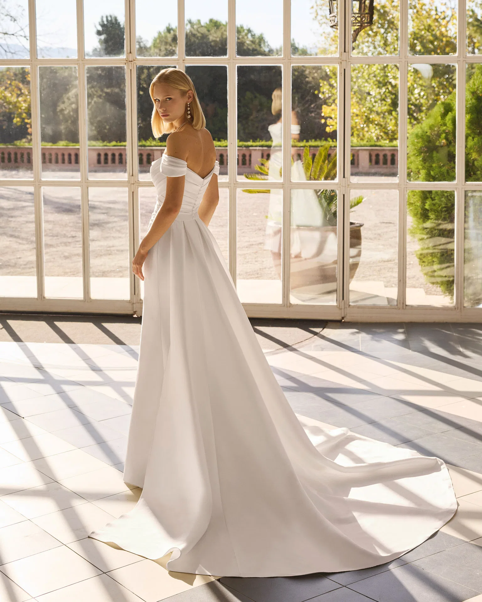 robe-mariee-fara-luna-novias-aubagne-4