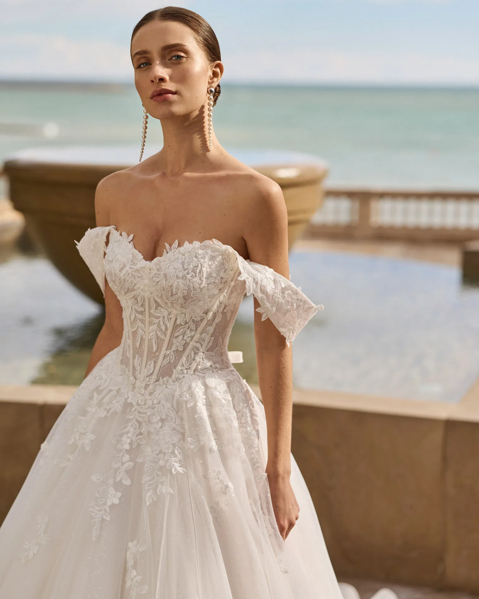 Robe de mariée Fineya de Luna Novias bustier corset à Aubagne