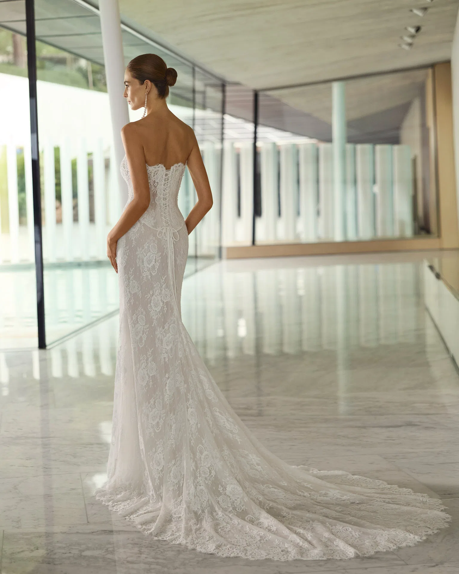 Robe de mariée Gioconda Rosa Clara de dos bustier au show room Ivana Bianca