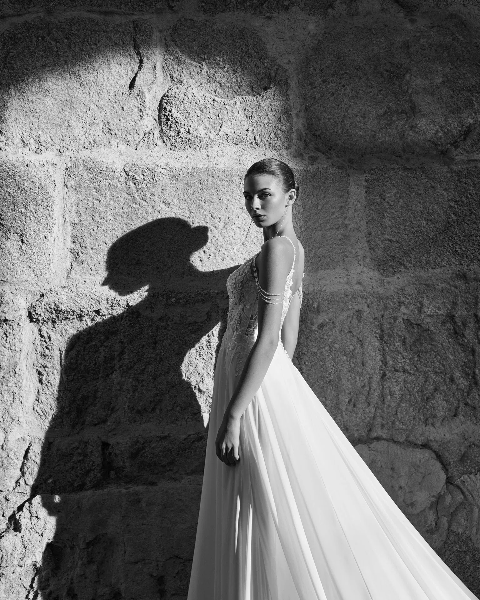 Robe de mariée Paraiso Adriana Alier - vue de 3/4 - Aubagne