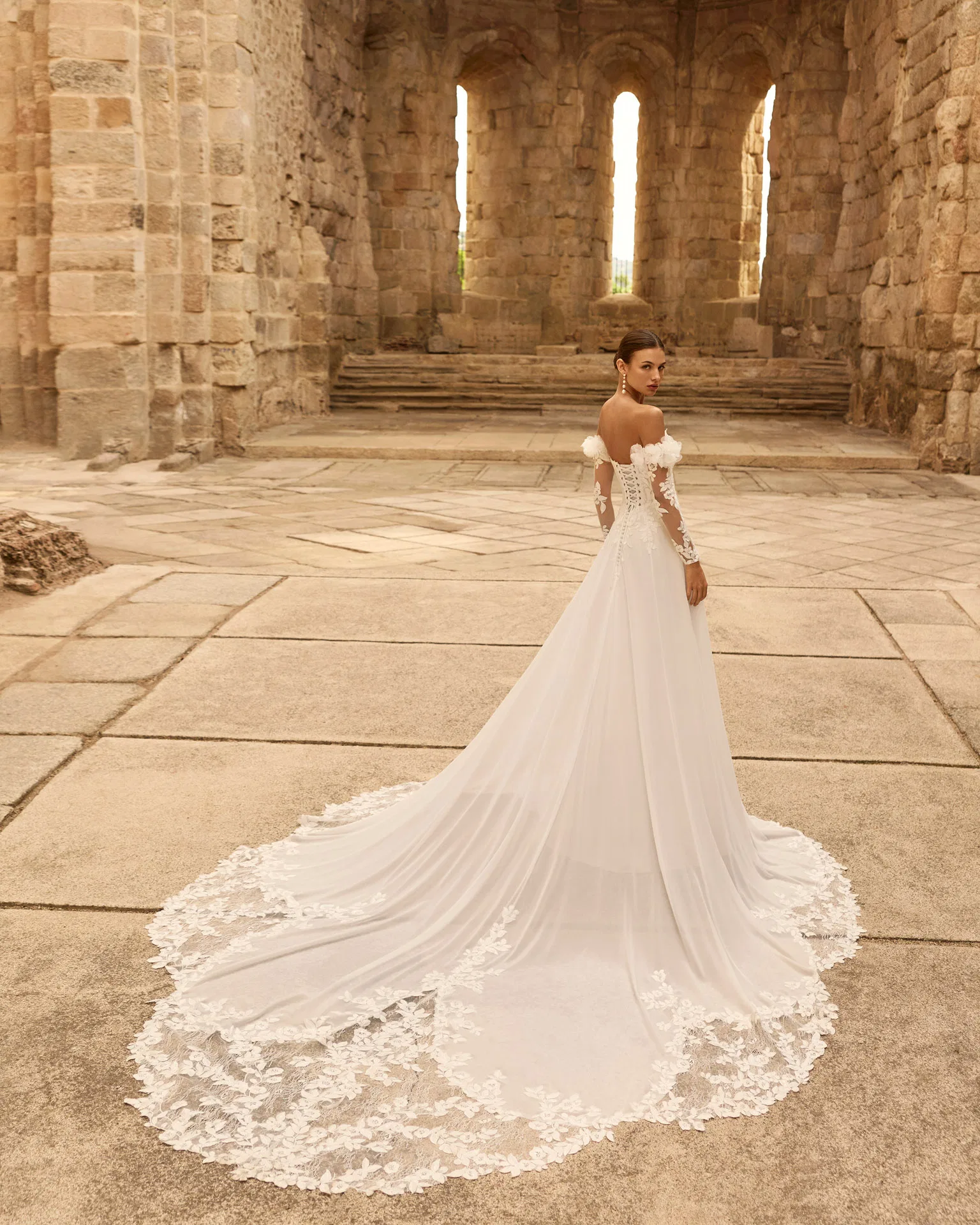 Robe de mariée Paraje Adriana Alier - dos lacet vace traîne - Aubagne