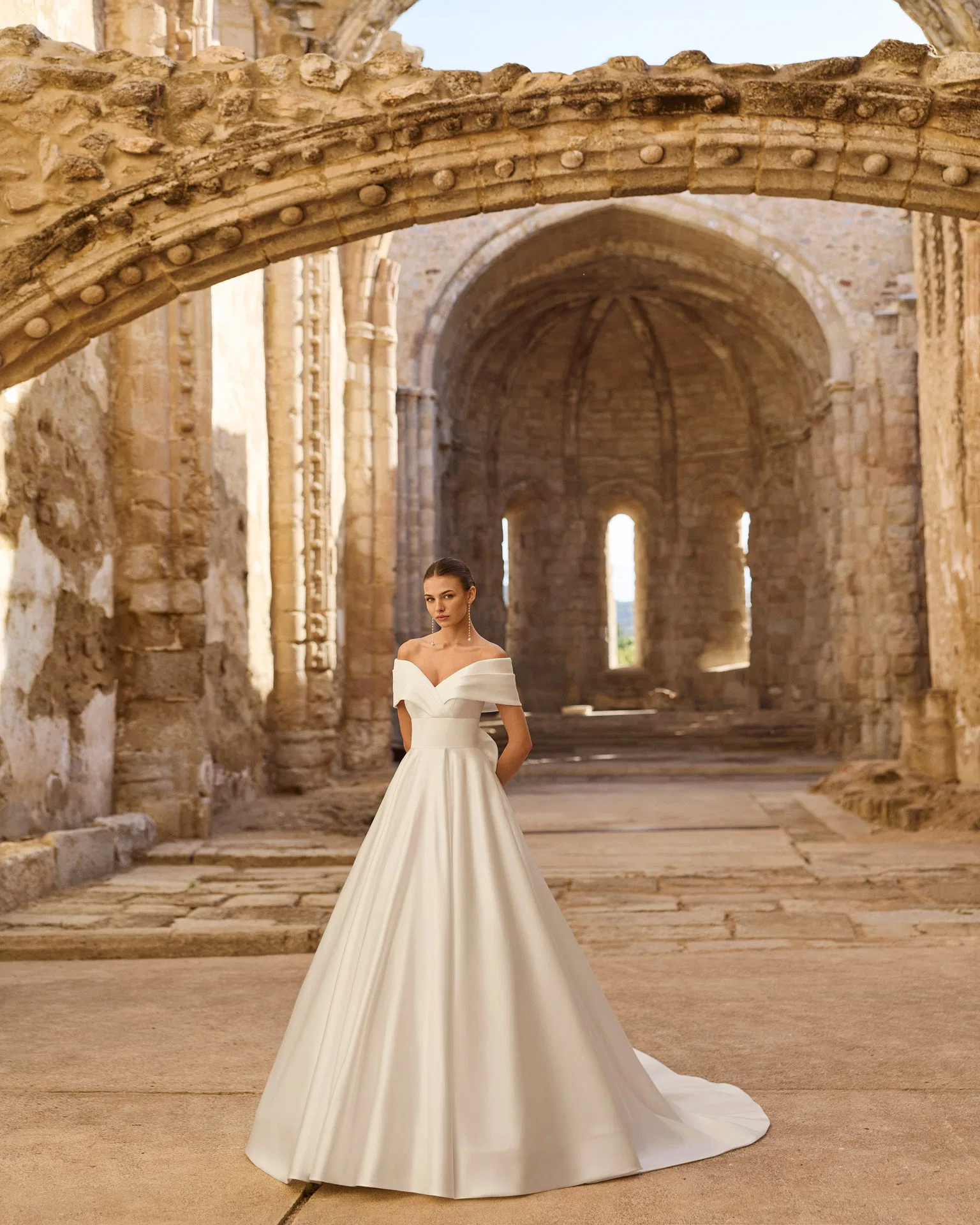 Robe de mariée Piuma Adriana Alier - vue de face - Aubagne