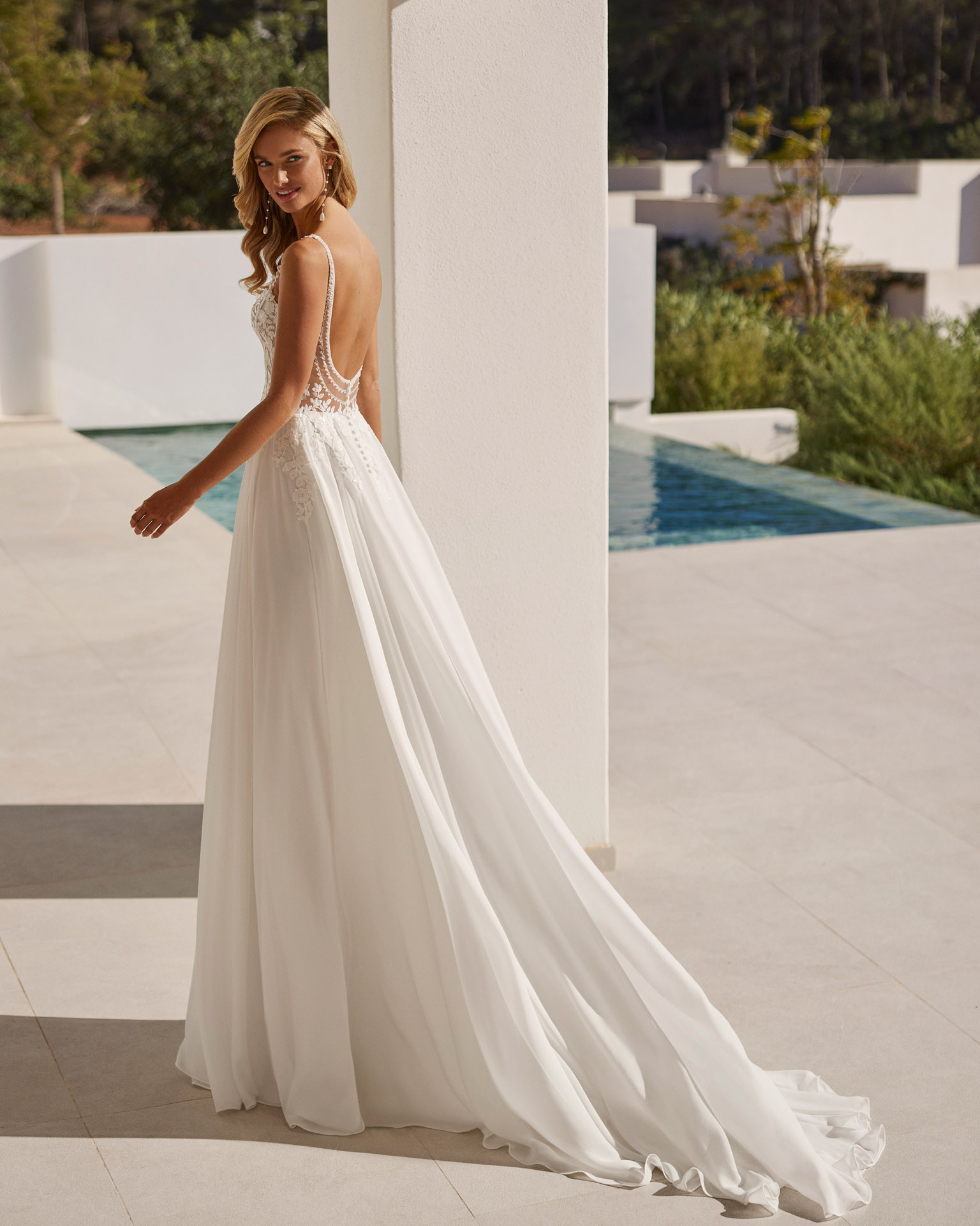 salina-adriana-alier-robe-de-mariee-fluide-aubagne-aix (2)