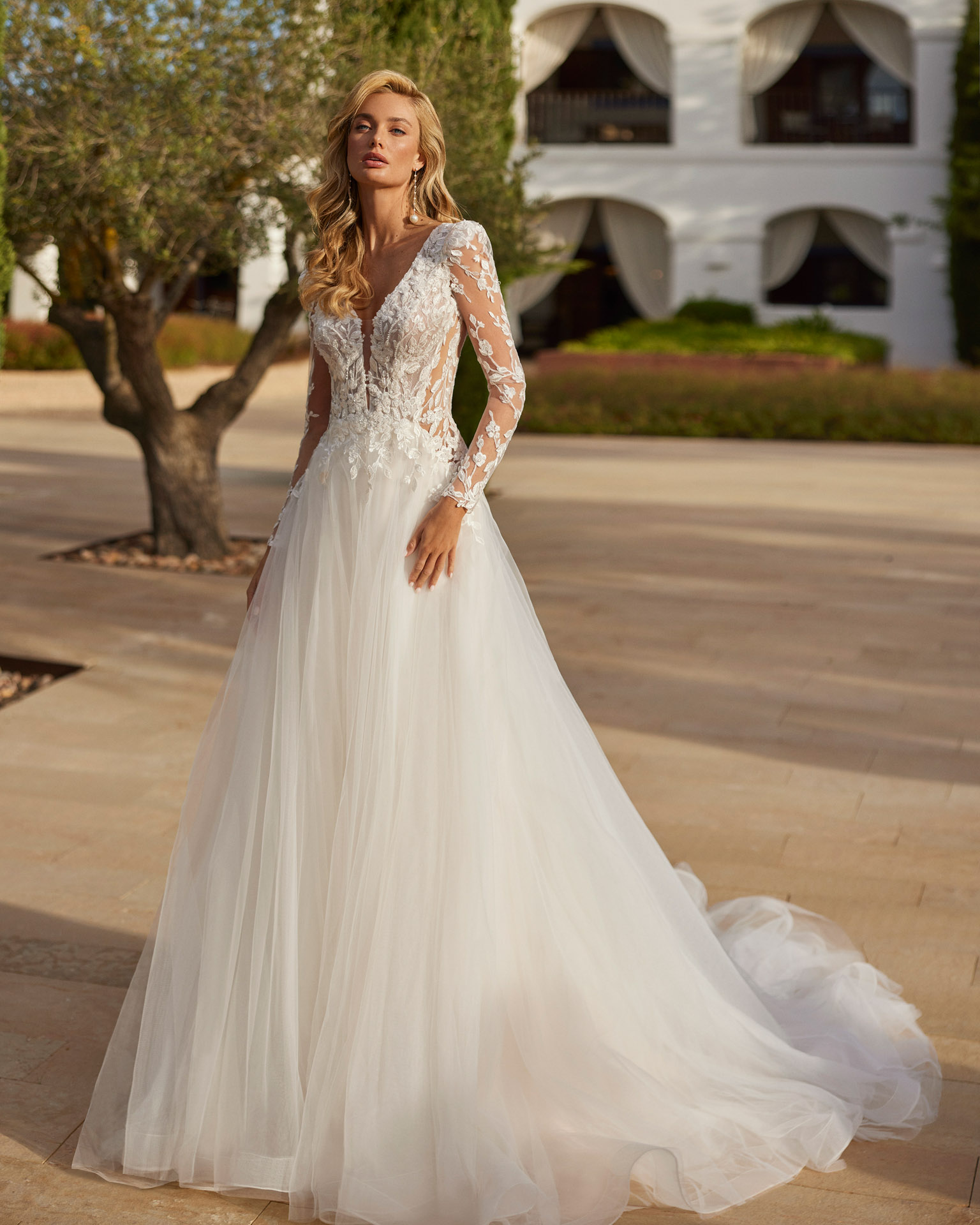 sika-adriana-alier-robe-mariee-trapeze-princesse-aubagne-salon (1)