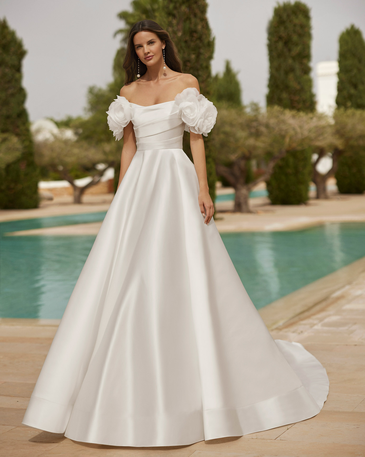 suiza_adriana_alier_robe_de_mariee_mikado_satin_aubagne_marseille (4)