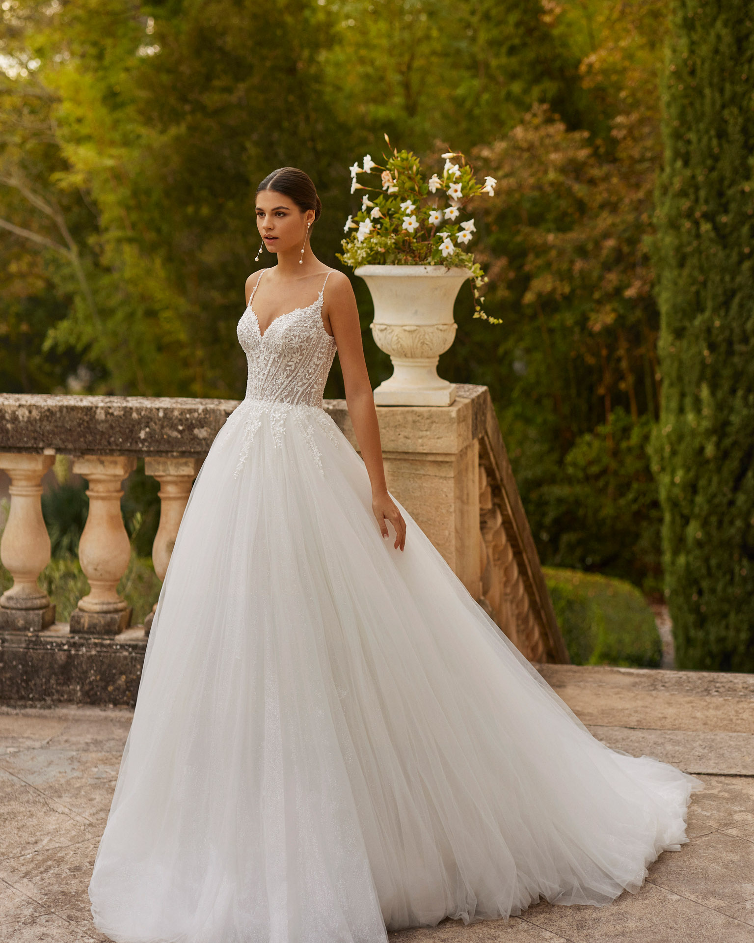 venuz-rosa-clara-robe-mariee-princesse-tulle-paillettes-aubagne-marseille (1)