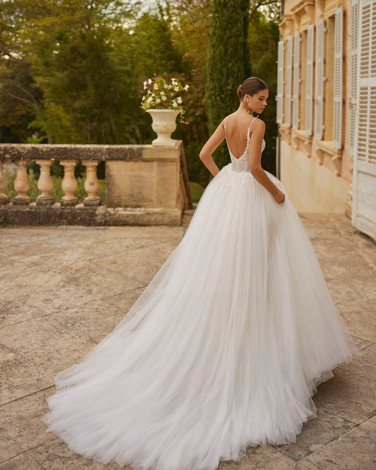 venuz-rosa-clara-robe-mariee-princesse-tulle-paillettes-aubagne-marseille (3)